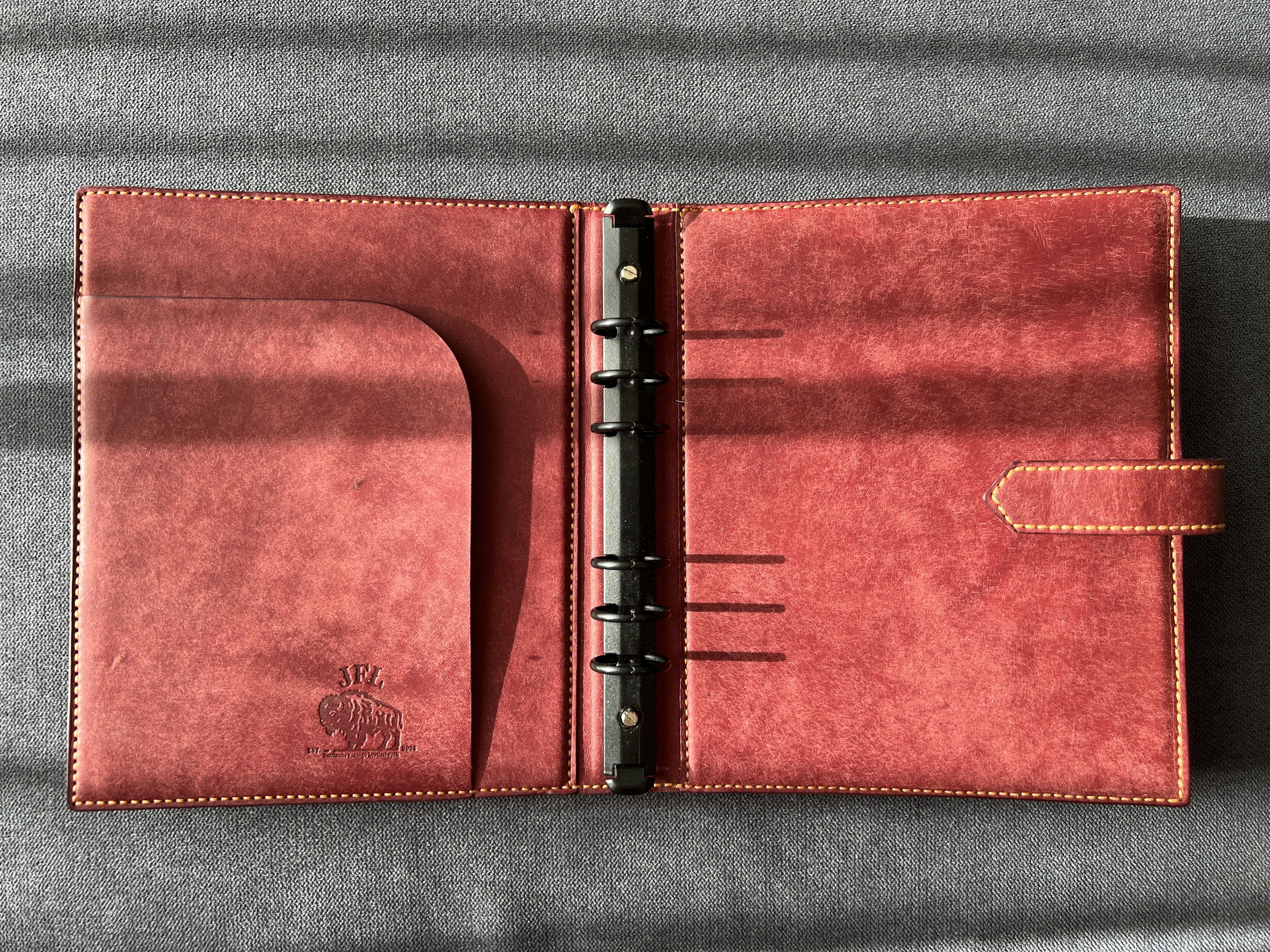 Agenda, organisateur en cuir personnalisable, sur-mesure