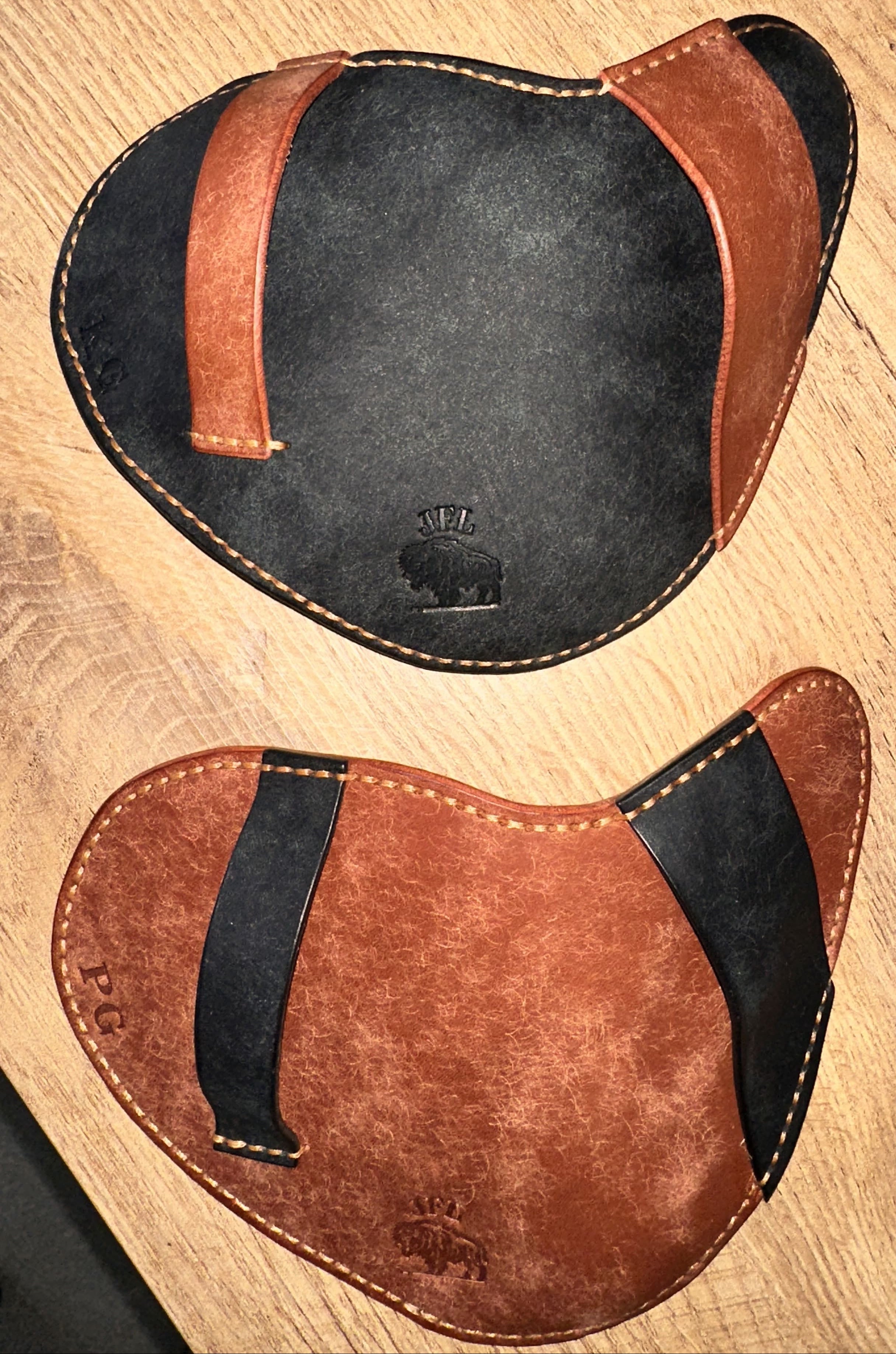 Gant de protection en cuir pour l'ouverture des huîtres marron et/ou noir