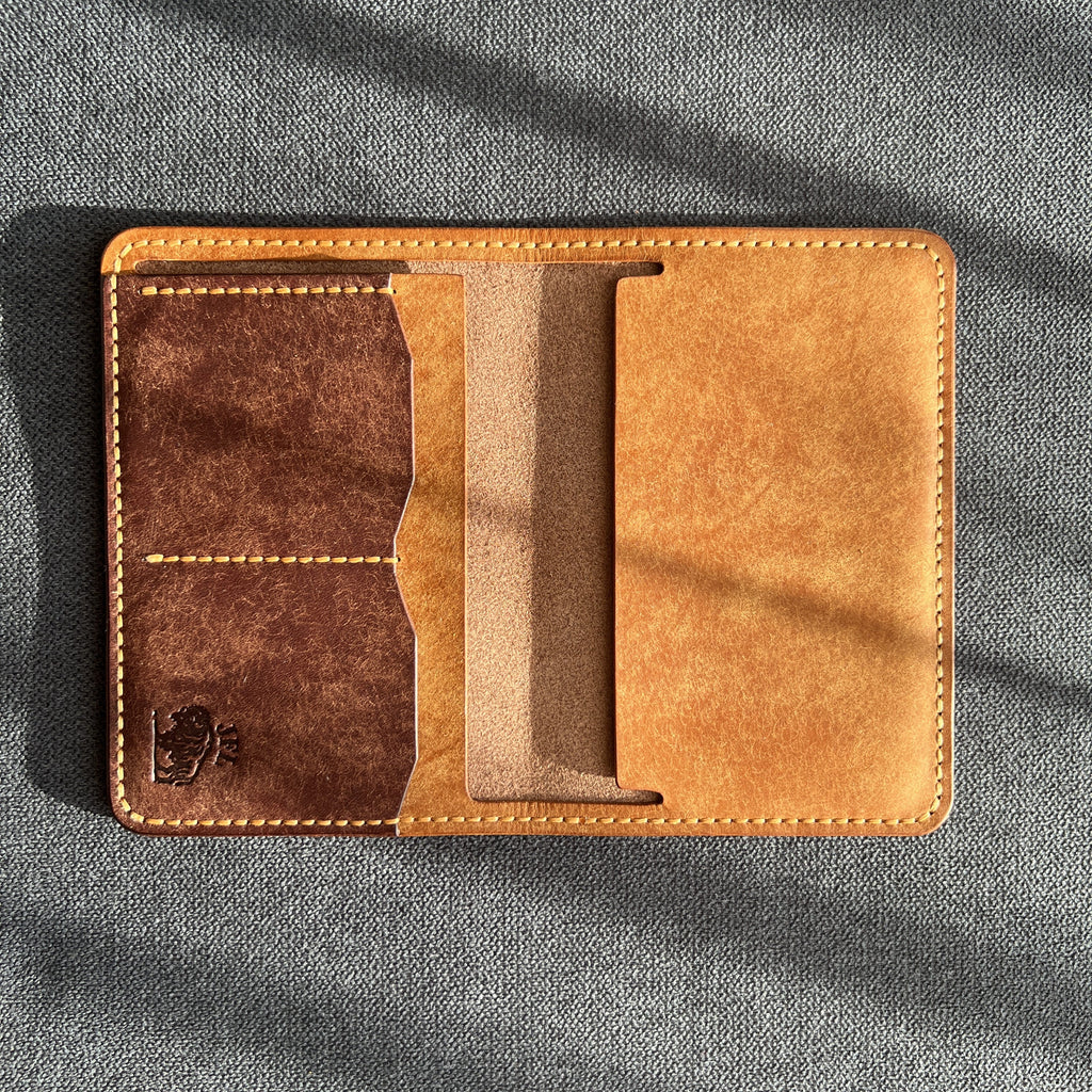 Porte passeport en cuir personnalisable